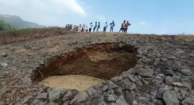 केळवे माहीम धरणाला गळती, लगतच्या गावांना सतर्कतेचा इशारा